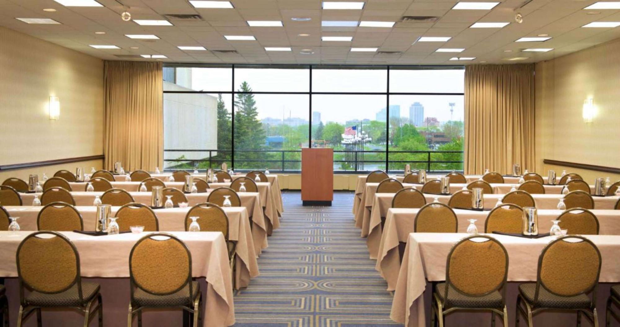 Doubletree By Hilton Bloomington Minneapolis South Exterior foto